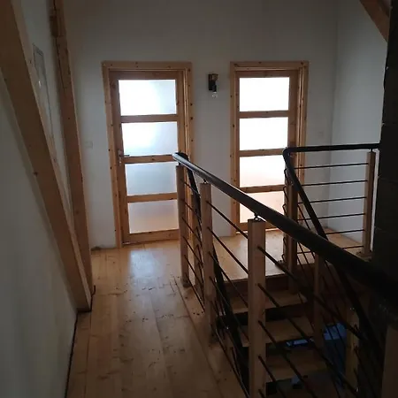 Nyaraló Srub U Holubu