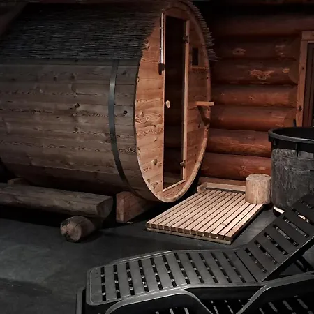 Wellness Srub U Holubů Ferienhaus